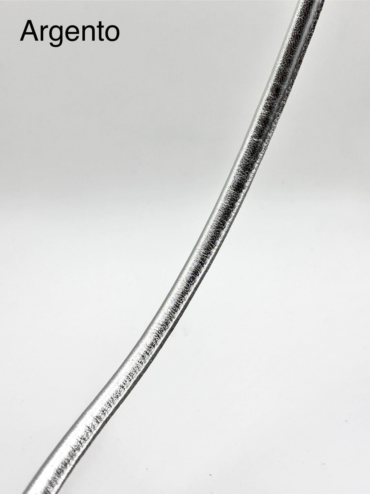 Tubolare in pelle cucito 4mm/8mm
